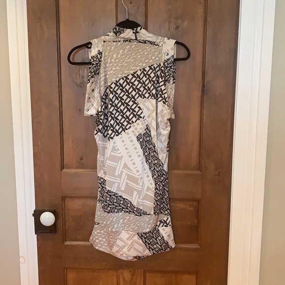 long top could be a dress for shorter person - Picture 3 of 3